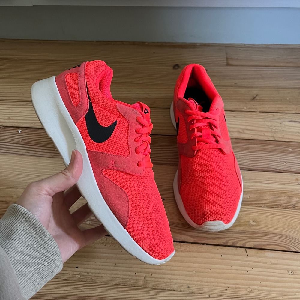 Nike Kaishi‎ Crimson Garnet Women's Running Shoes Size 8 Athletic Gym Sneakers